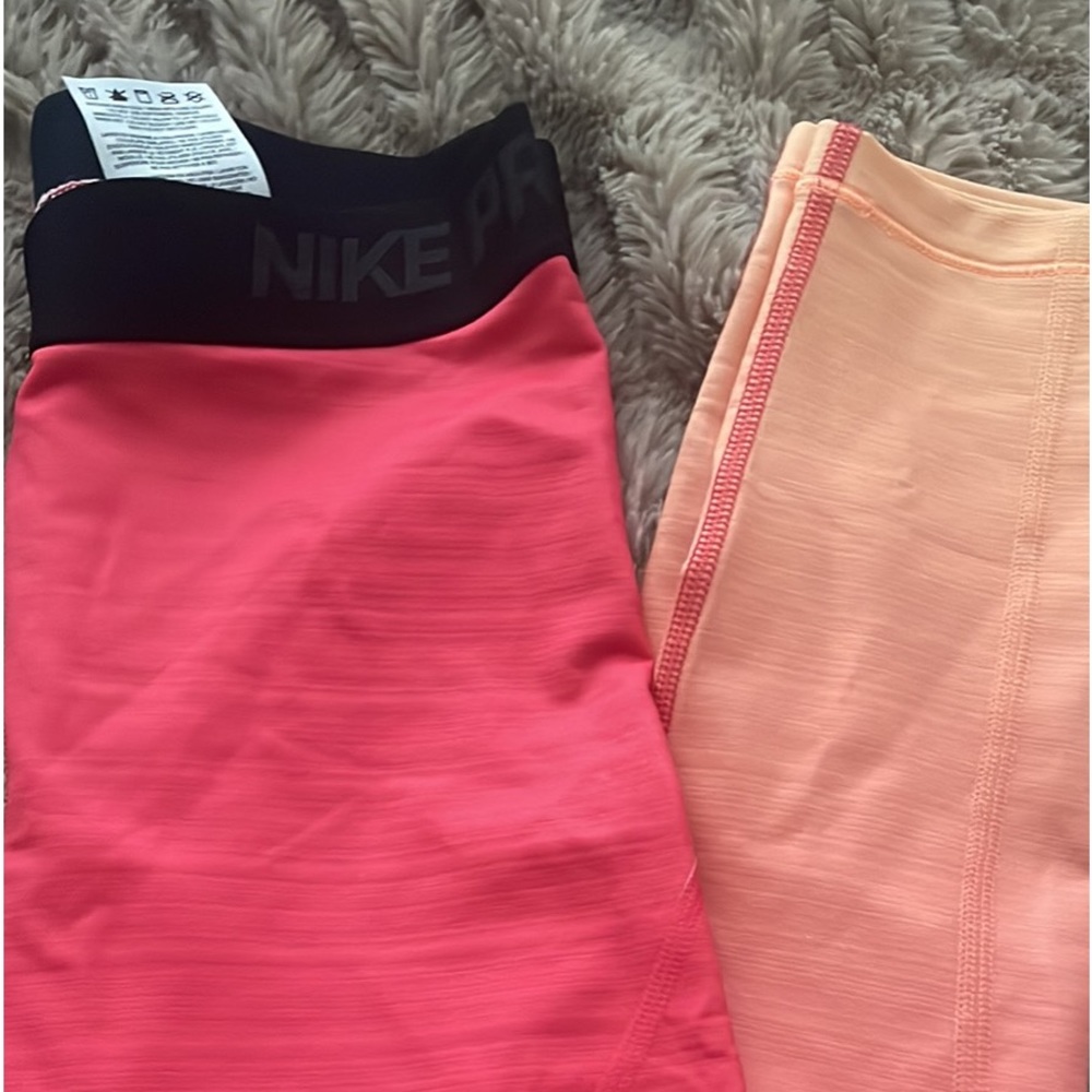 Womens Nike pro leggings.